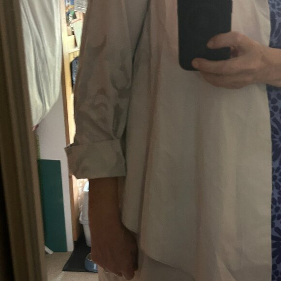 Pale Grey, Very Unique Coat - Picture 11 of 13